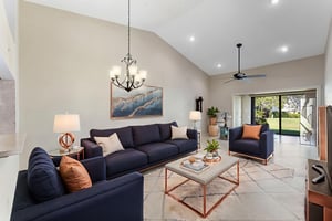 DSC03796 virtually staged.jpeg