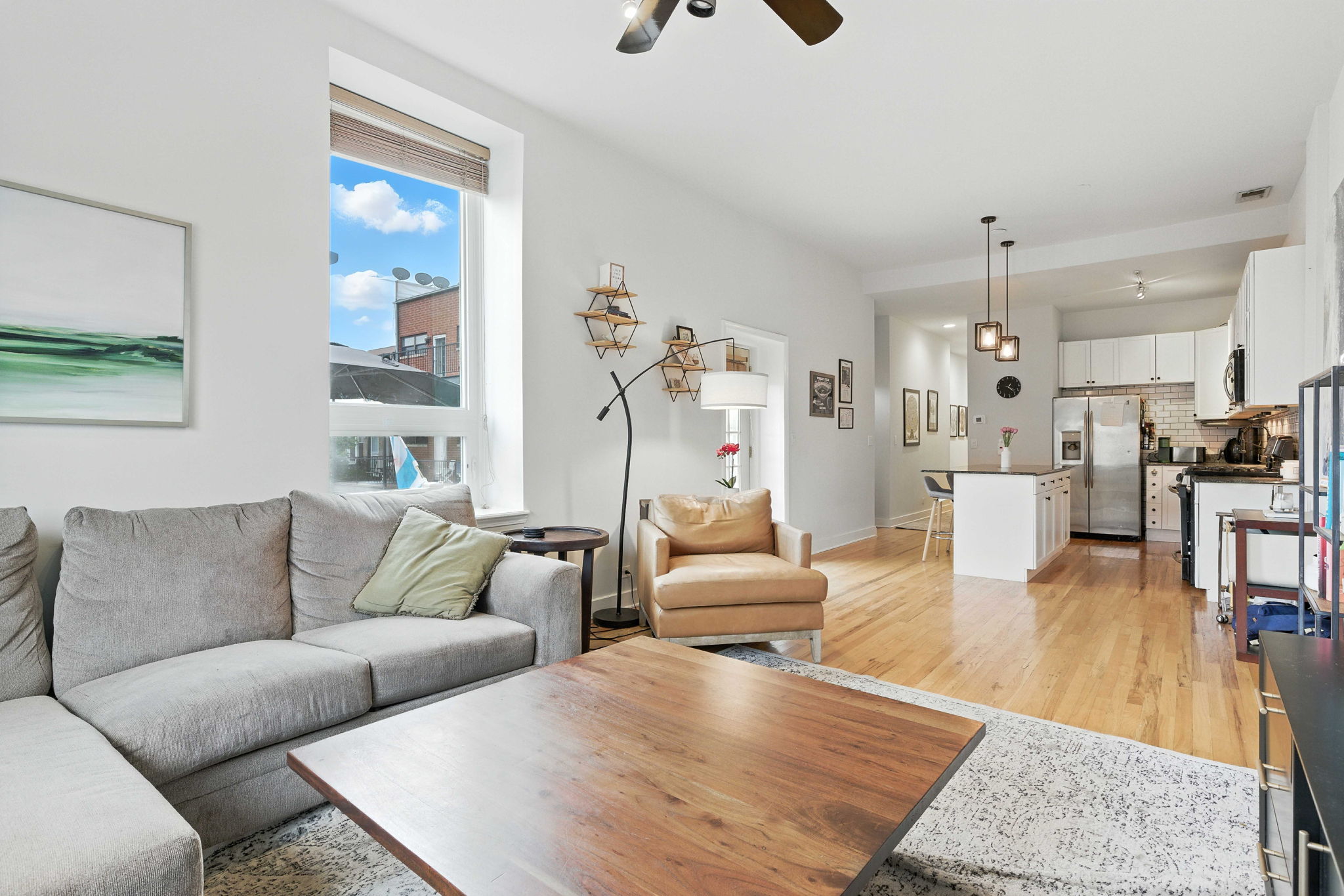 3347 N Clark St 3E_010