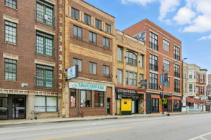 3347 N Clark St 3E_002