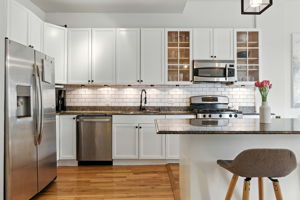 3347 N Clark St 3E_004