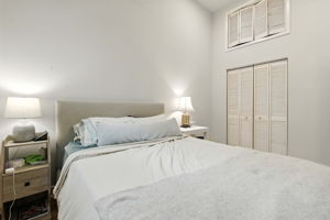 3347 N Clark St 3E_017