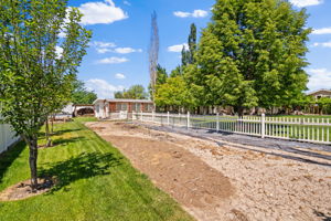  Photo 44