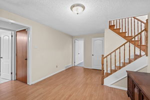  Photo 37