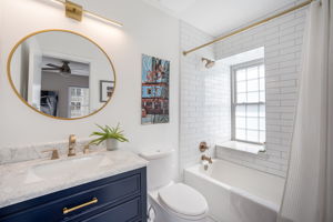 Updated Ensuite Bathroom 2
