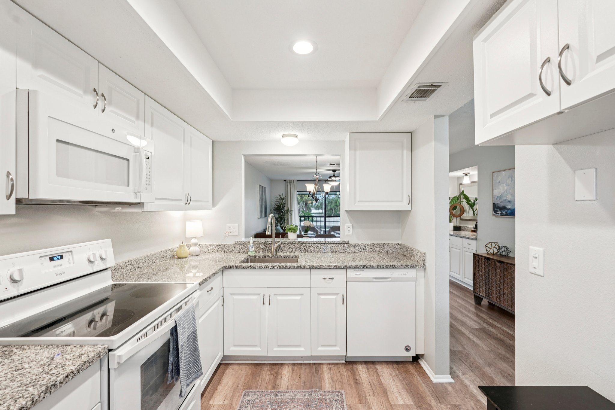3 Lakes Ln B-S2708-015.jpg