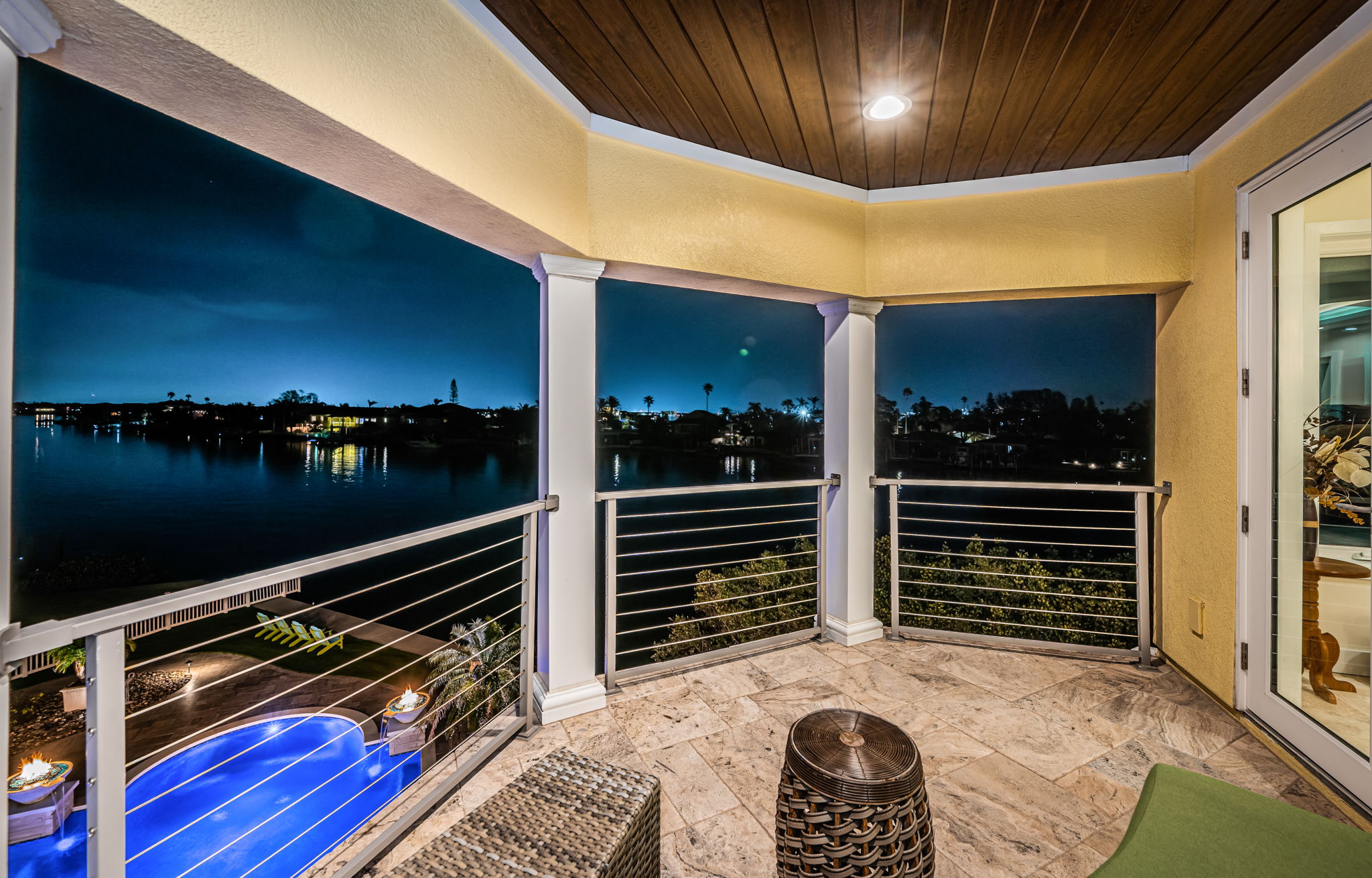 Upper Level Master Bedroom Balcony20