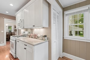 E Liberty St-S1106-018.jpg