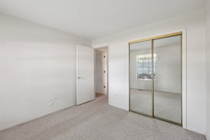 Elizabeth Dr-S1508-018.jpg