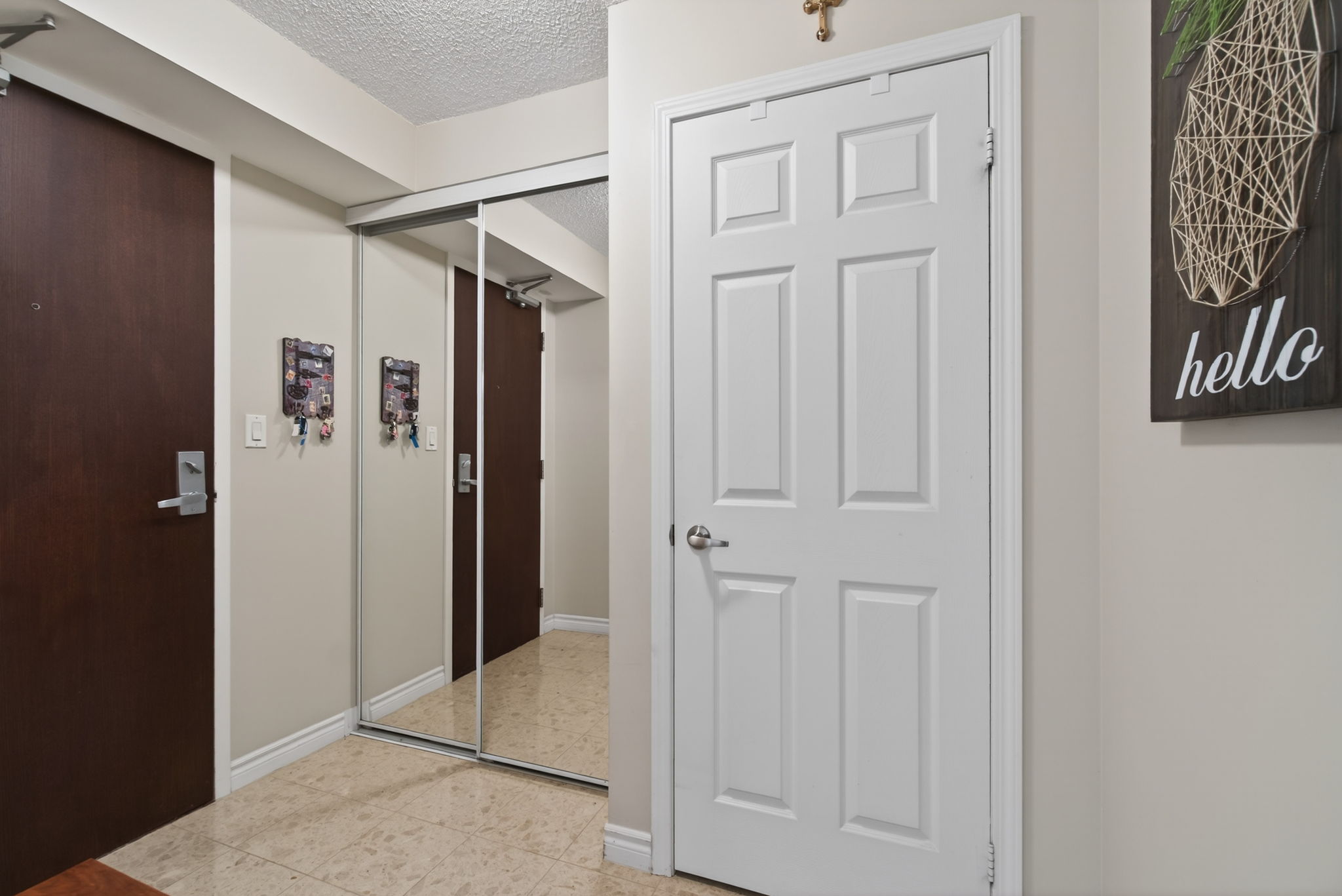 335 Rathburn Rd W 505 Mississauga, ON L5B 0C8