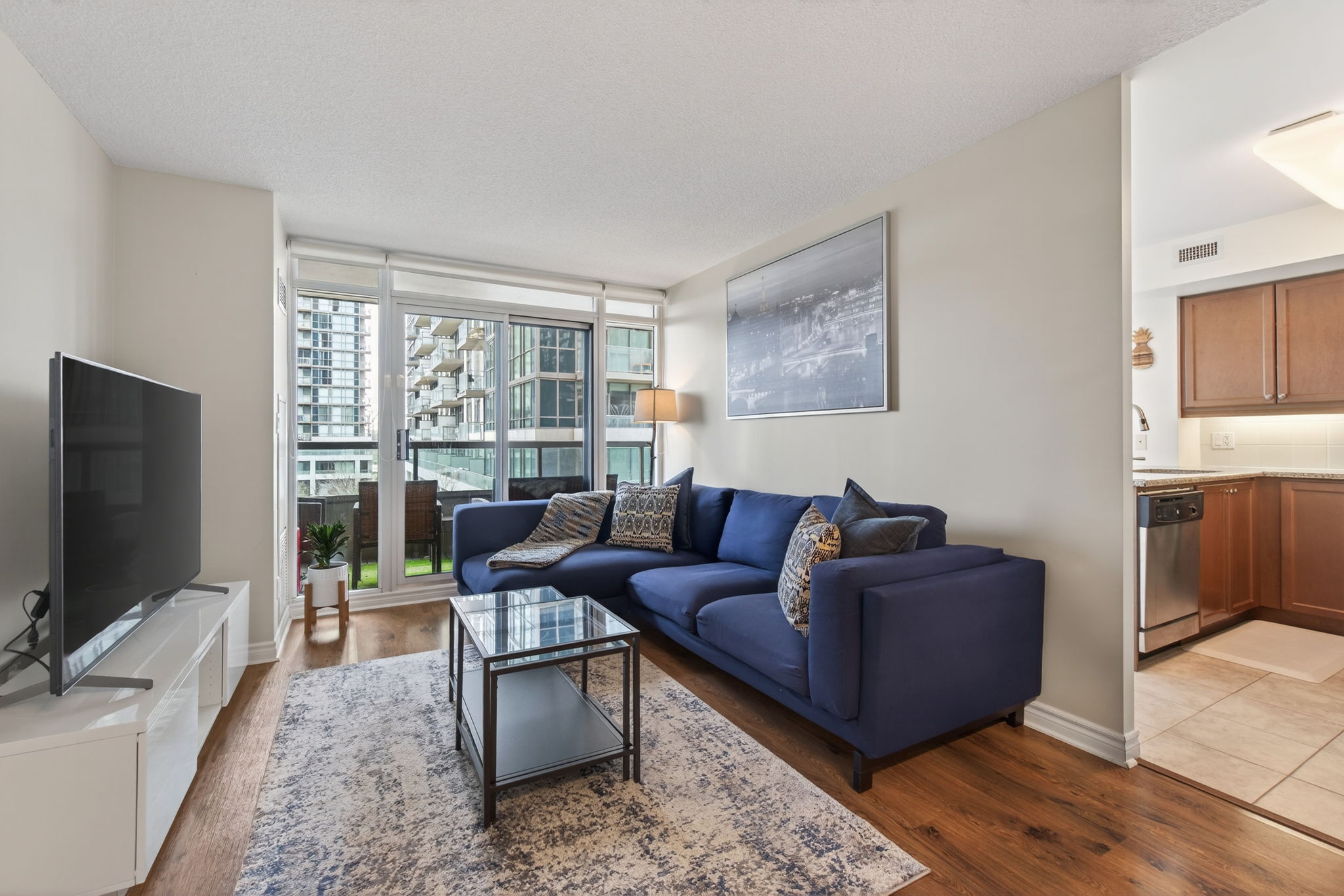 335 Rathburn Rd W 505 Mississauga, ON L5B 0C8