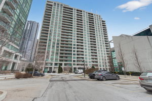 335 Rathburn Rd W 505, Mississauga ON