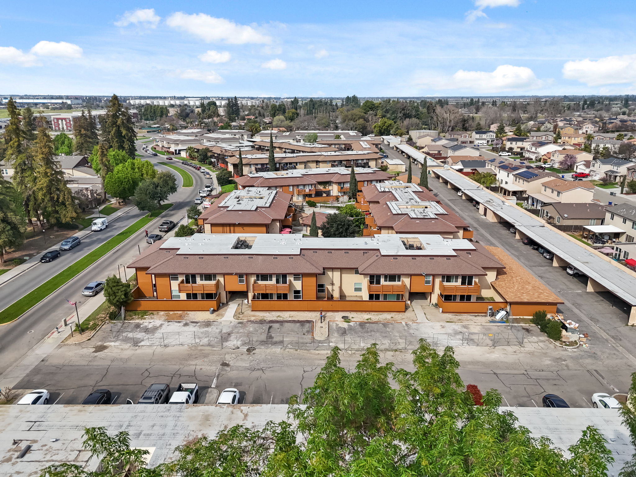 Oak Brook Apartments aerial view