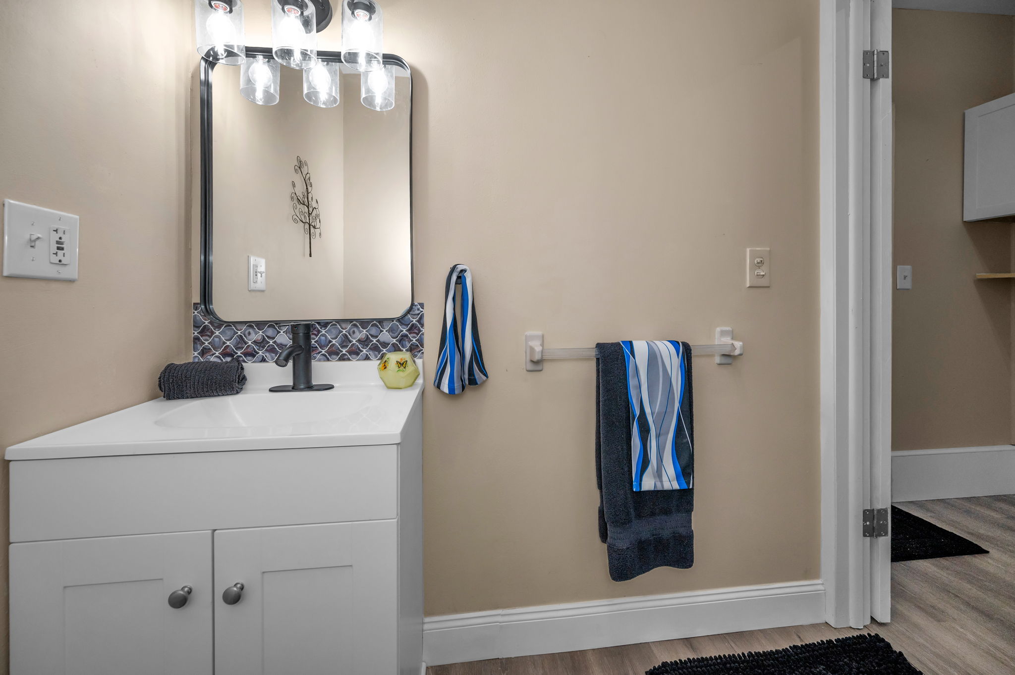 Bathroom2e