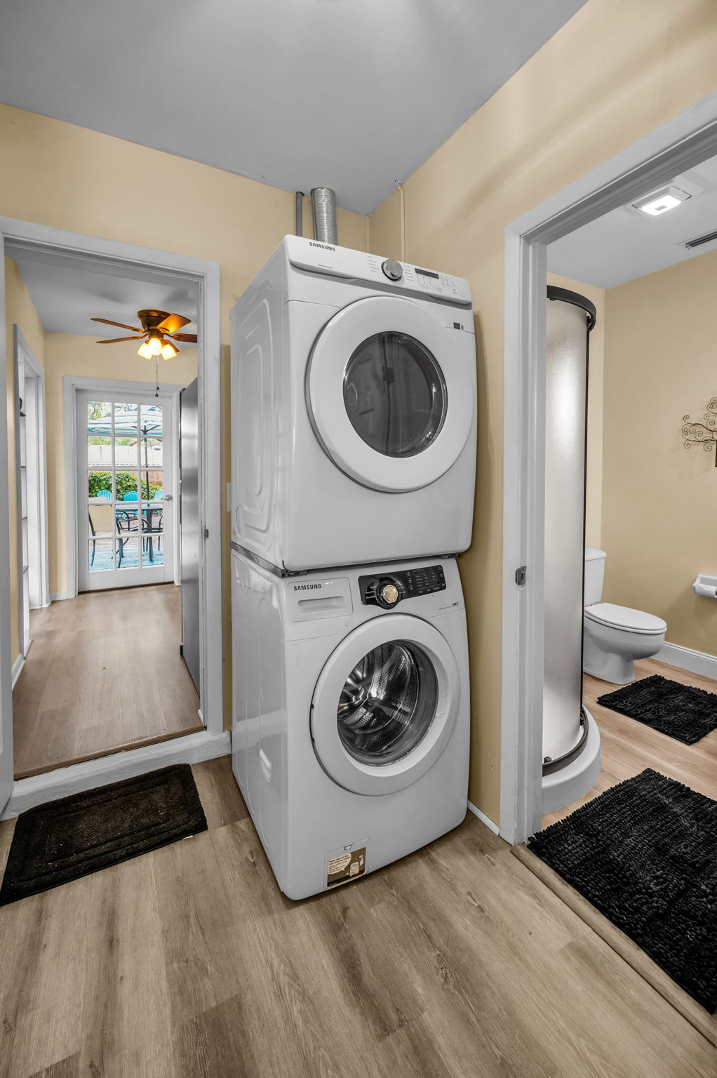 Laundry Room1c