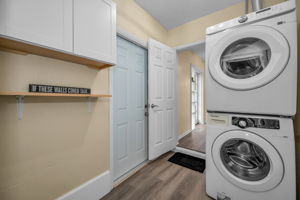 Laundry Room1a
