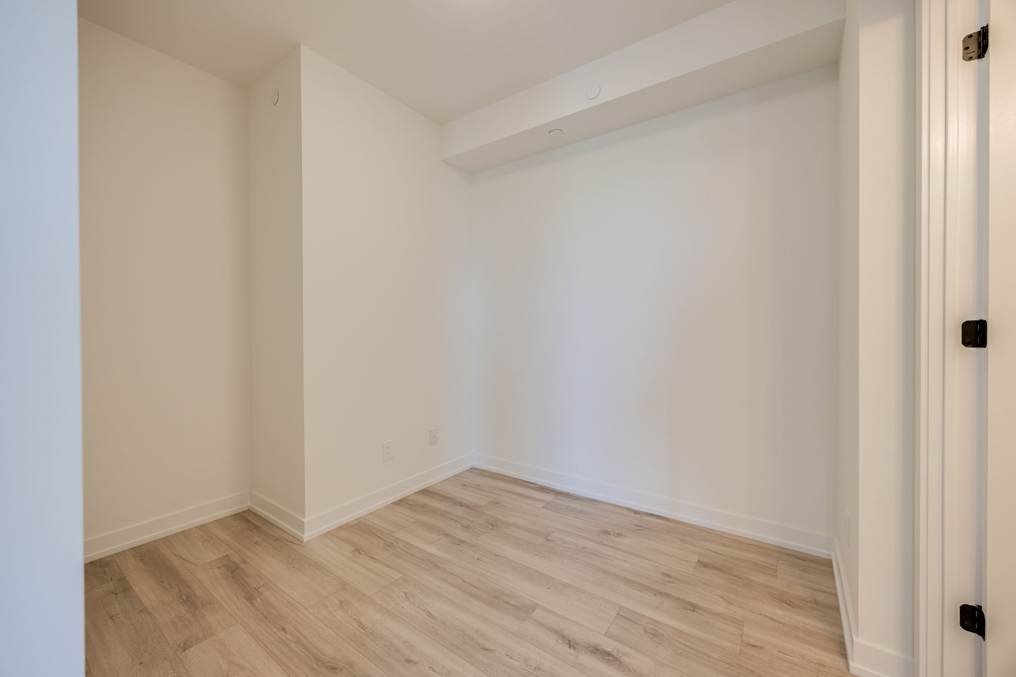 Oakville property showcase — delivered property photograph 8