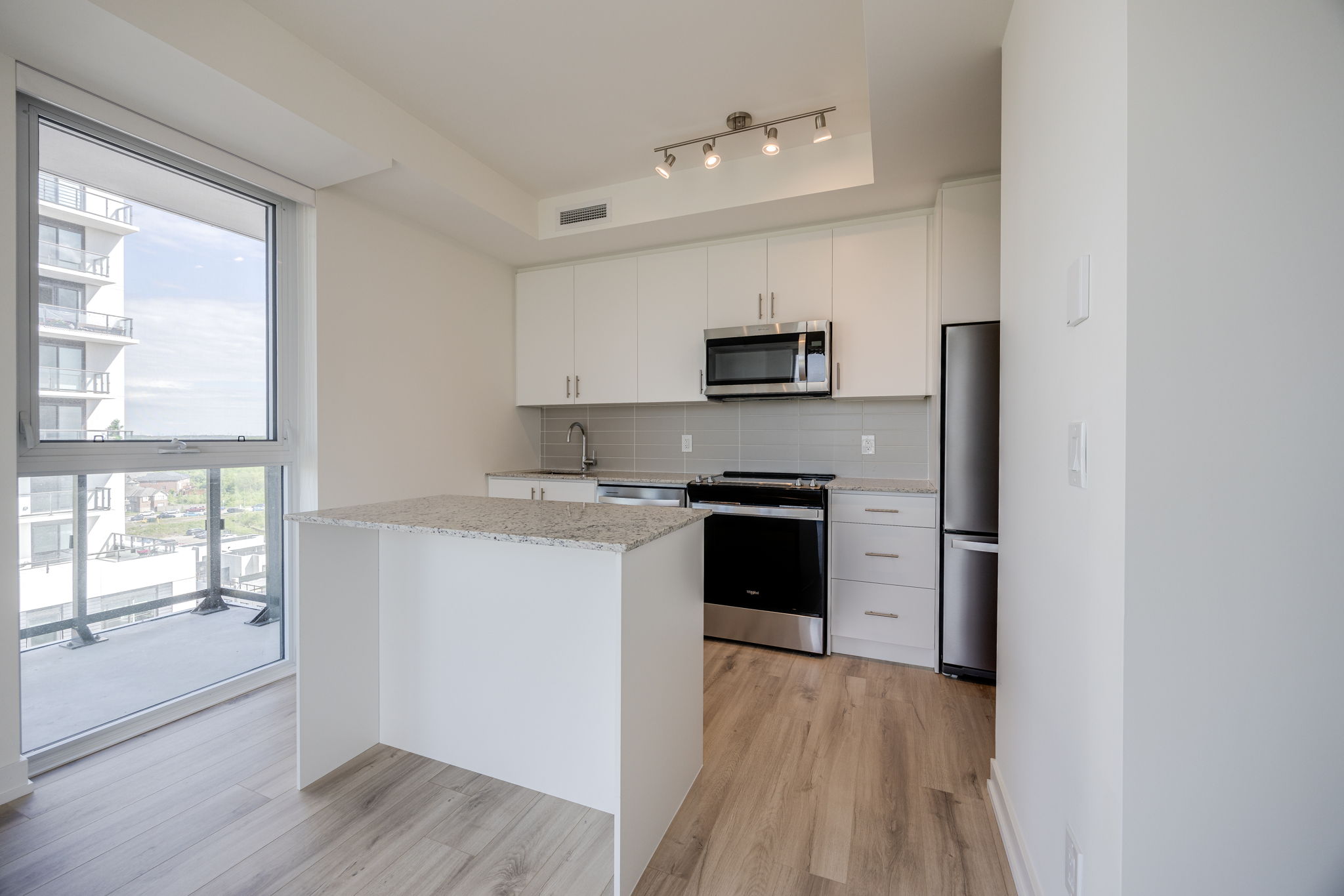 Oakville property showcase — delivered property photograph 12