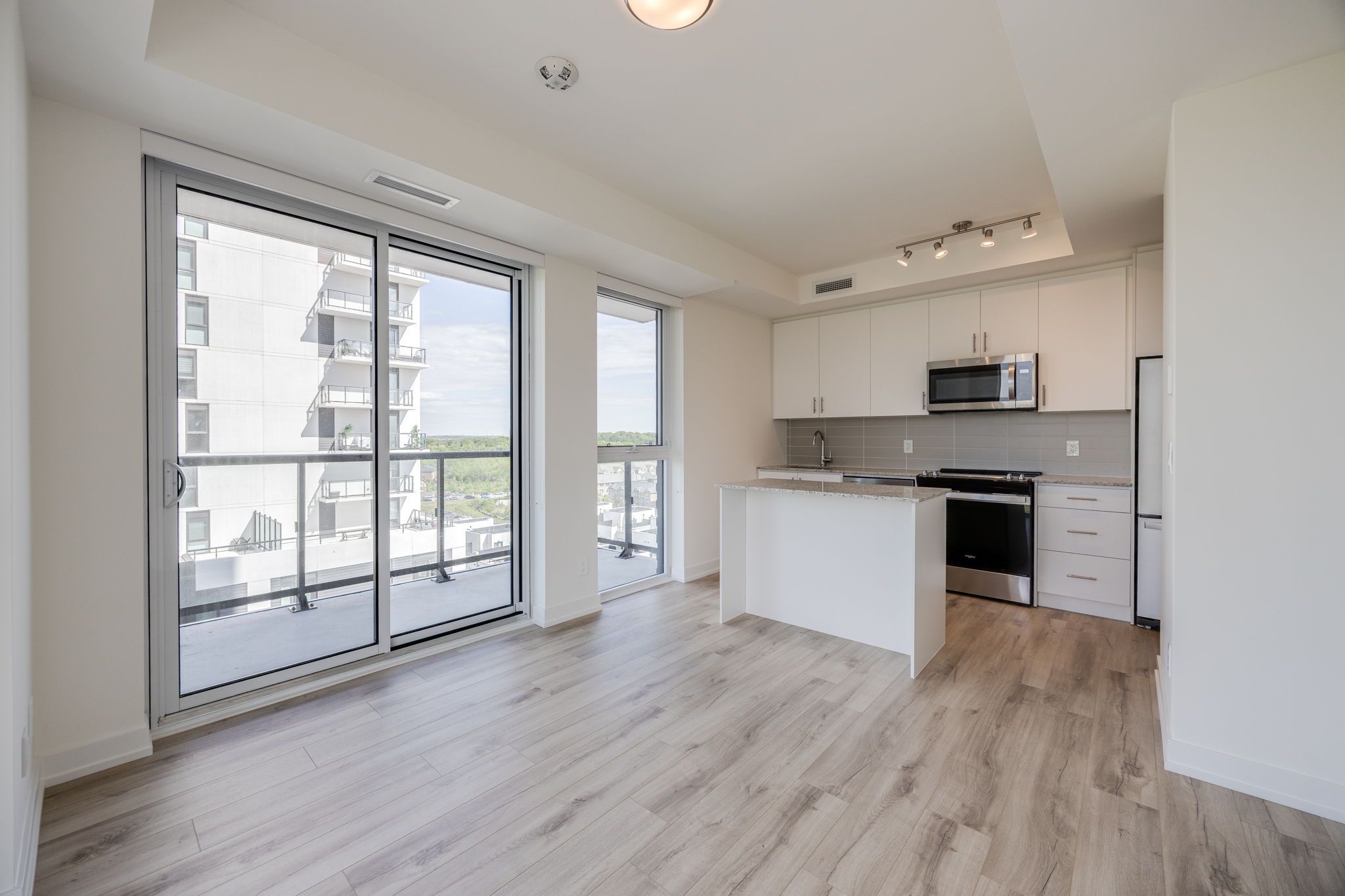Oakville property showcase — delivered property photograph 18