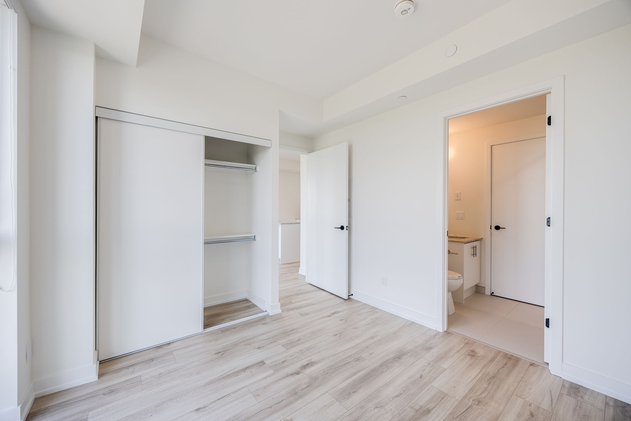 Oakville property showcase — delivered property photograph 21