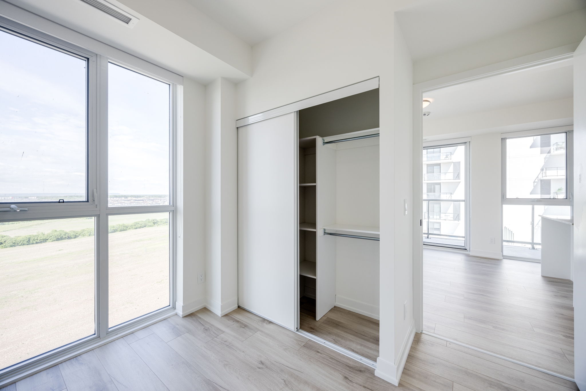 Oakville property showcase — delivered property photograph 22
