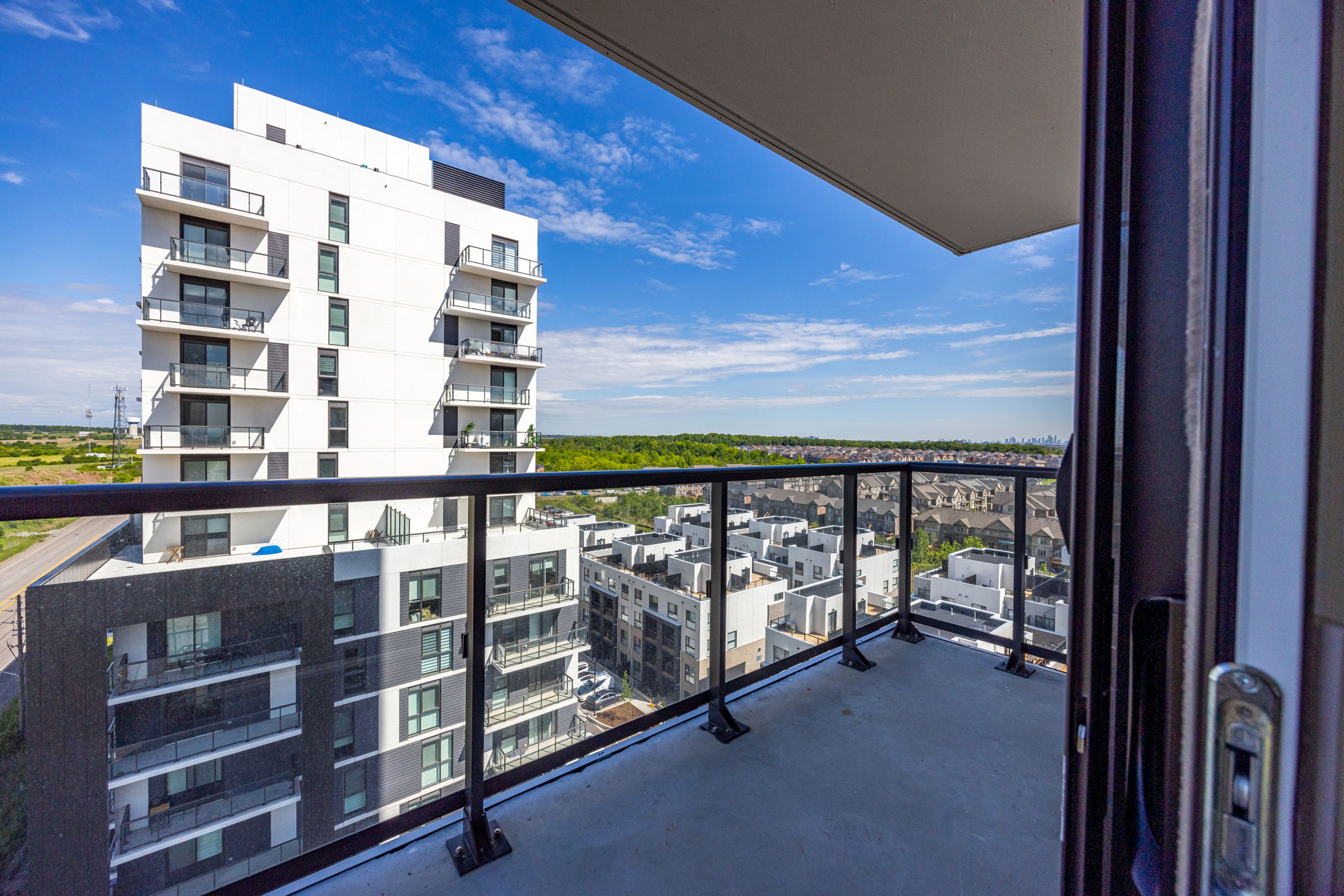 Oakville property showcase — delivered property photograph 26