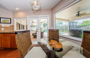 Kitchen Eat-In 3