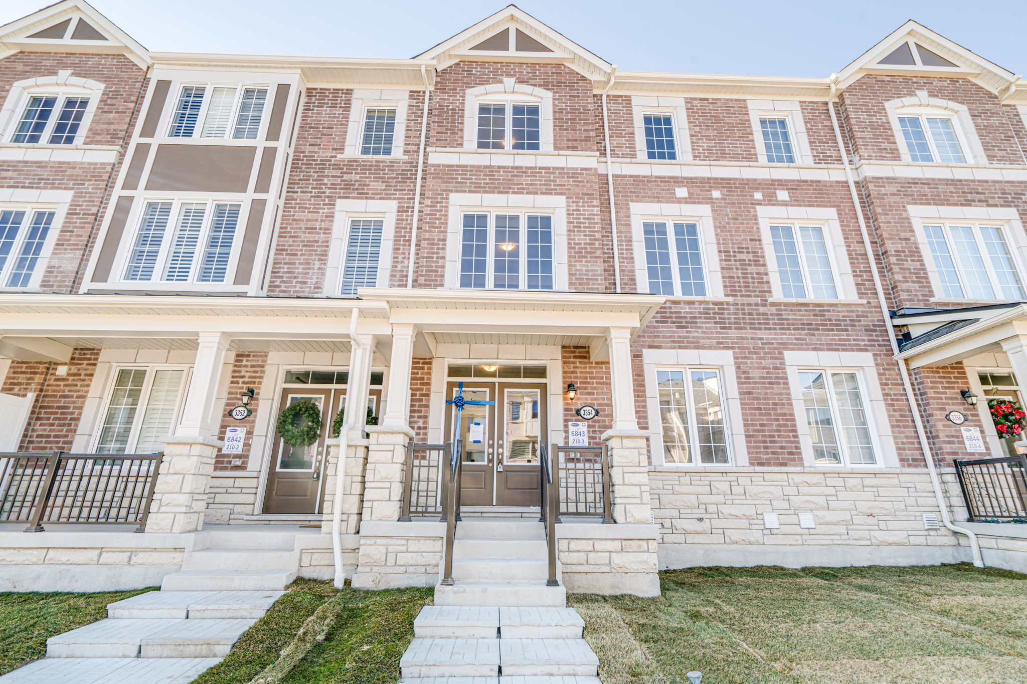 3354 Thunderbird Prom Pickering, ON L0H 1J0