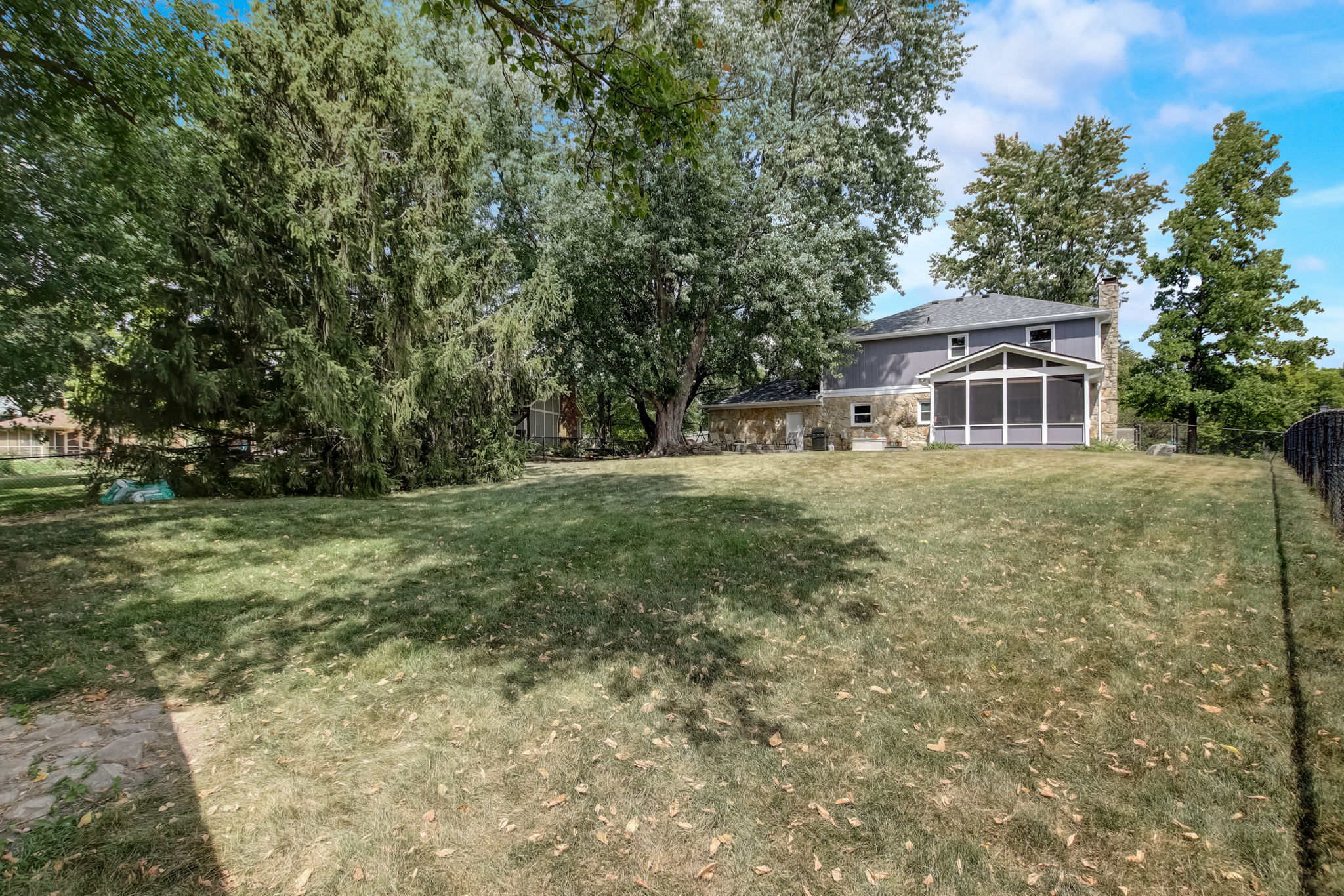 Eden Park Dr-034