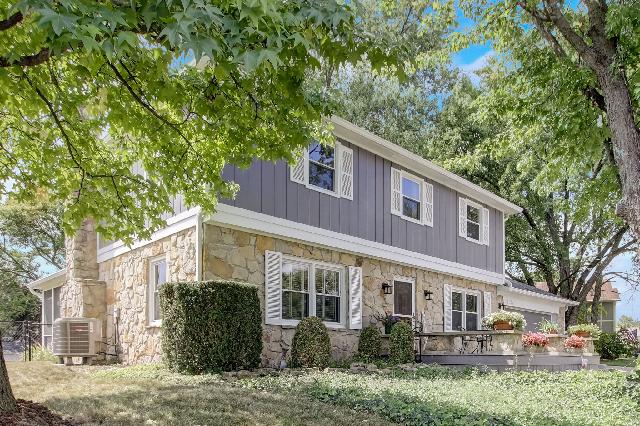 Eden Park Dr-003