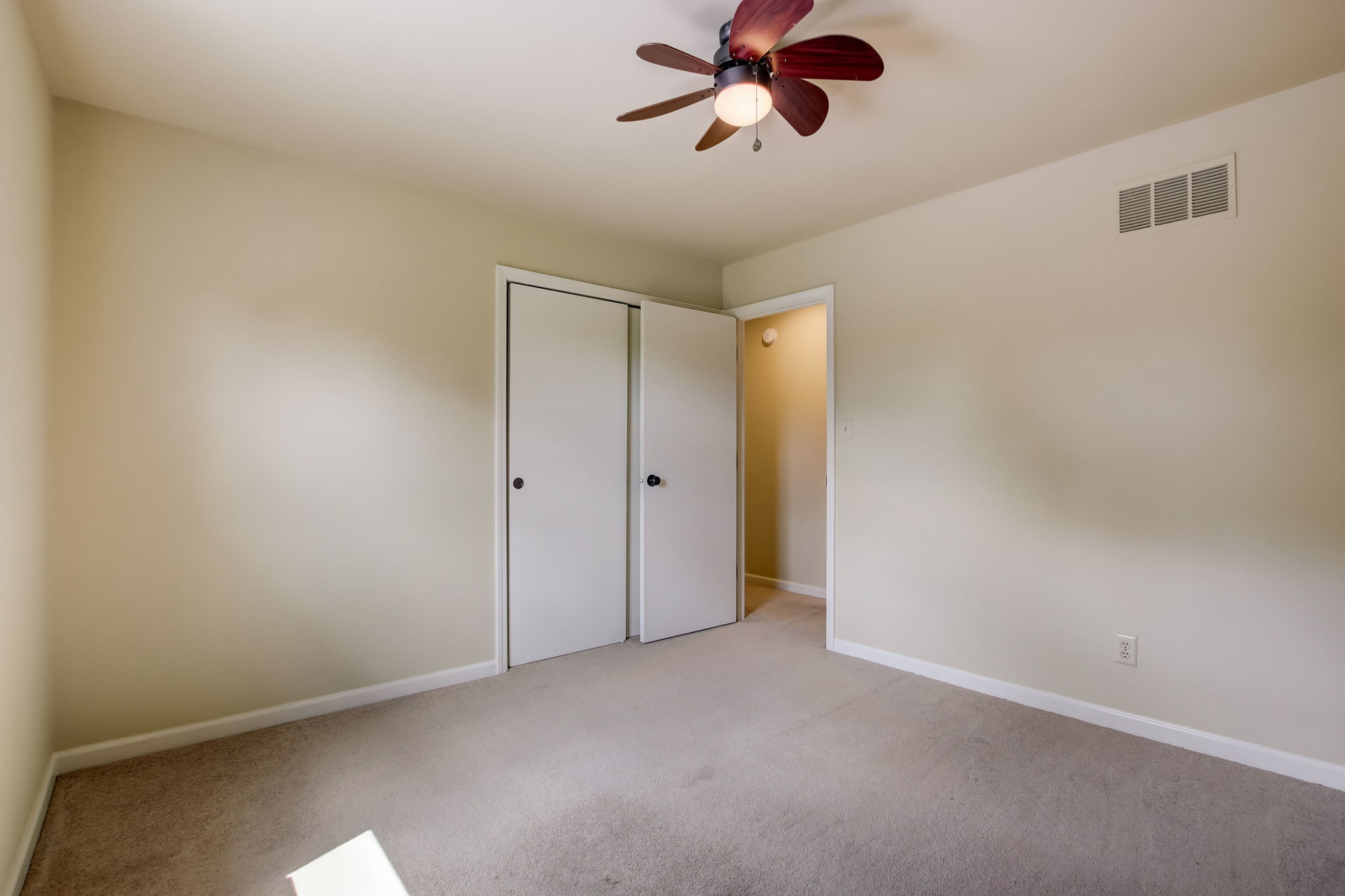 Eden Park Dr-029