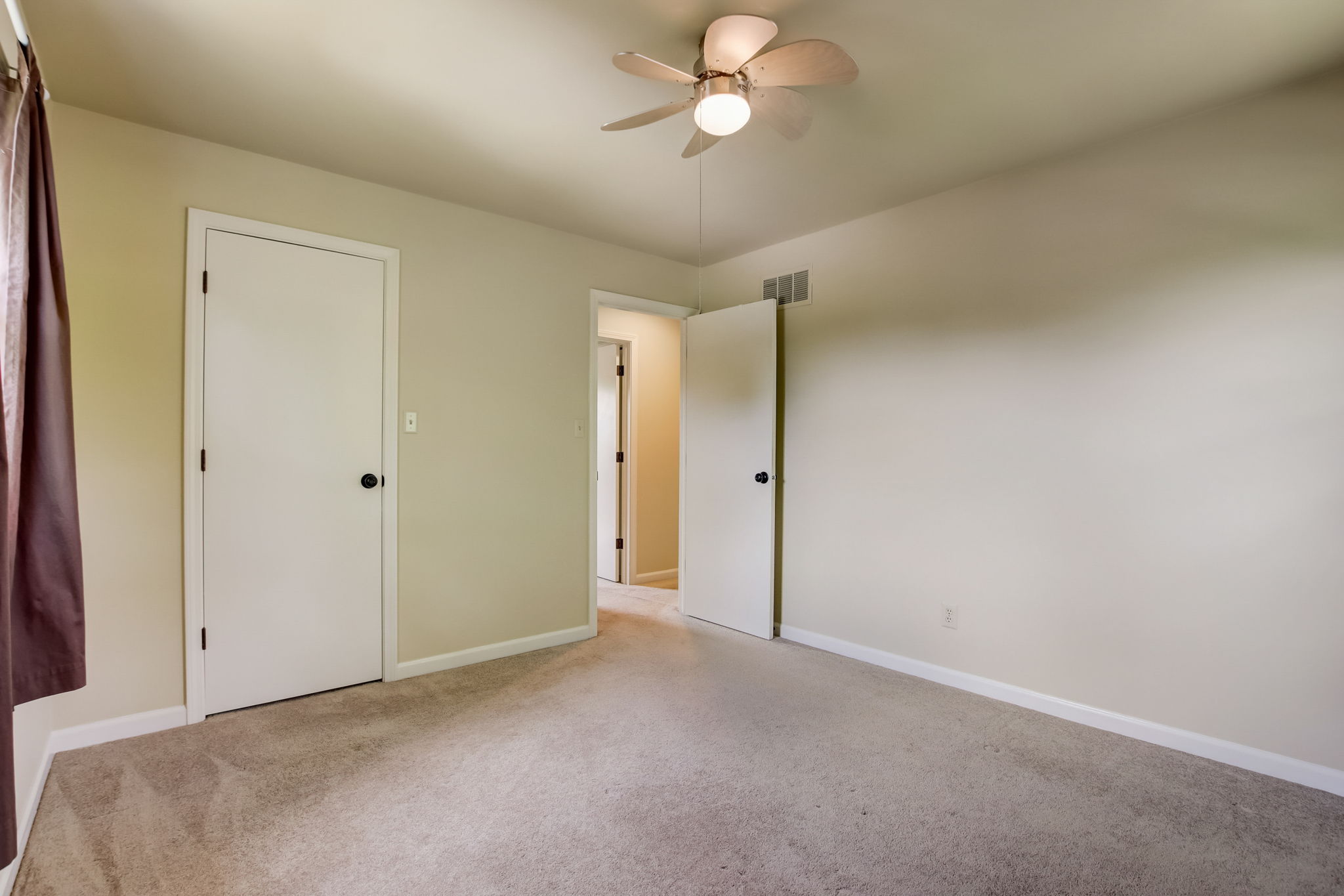 Eden Park Dr-027