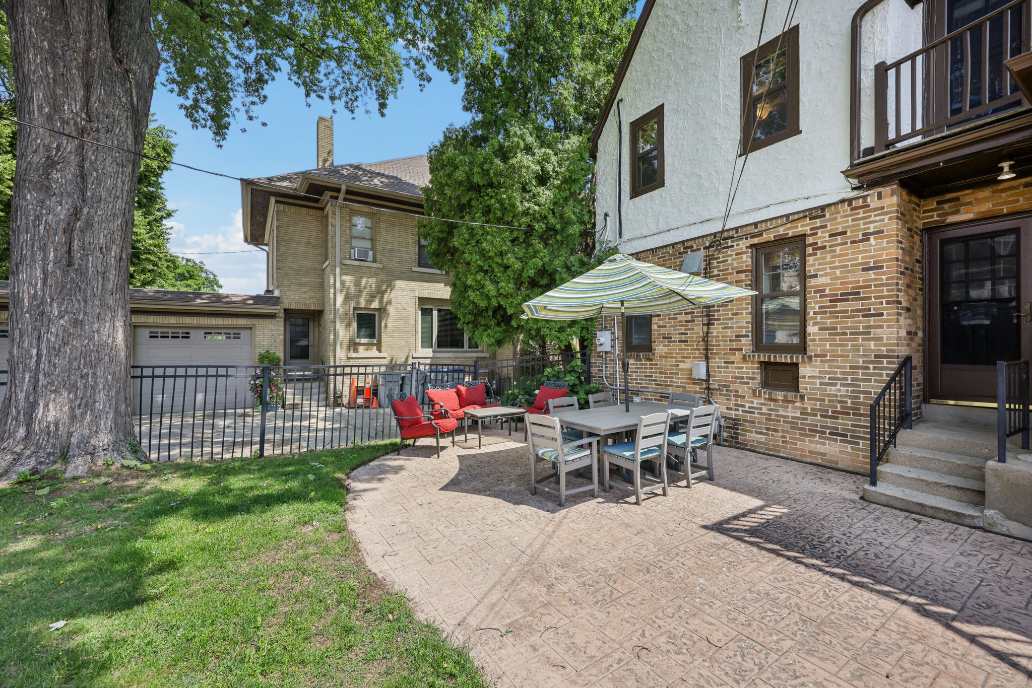 N Hackett Ave-S0907-041.jpg