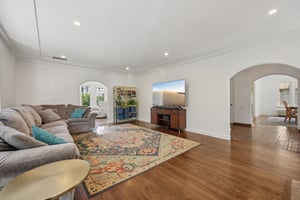 N Hackett Ave-S0907-012.jpg
