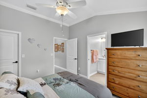 Second Bedroom with En-Suite Bathroom