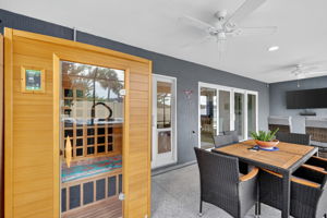 Lanai with Sauna