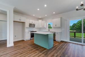 Kitchen/Breakfast Bar