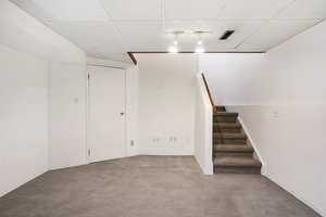  Photo 33