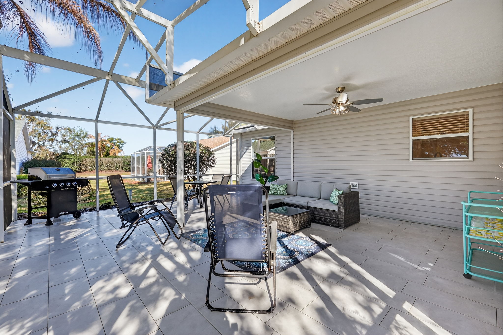 Expansive Lanai and Extended Birdcage