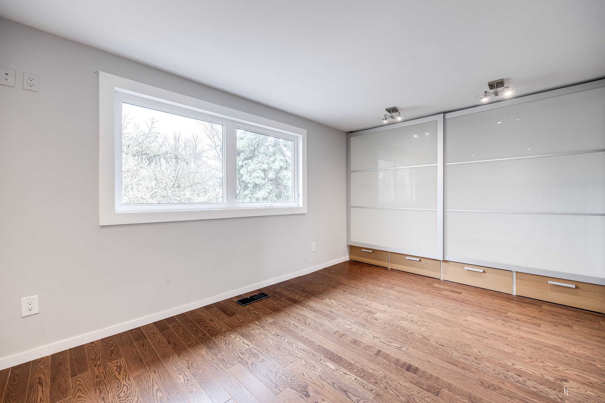 Mississauga property showcase — delivered property photograph 24