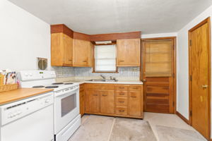 Apt Kitchen