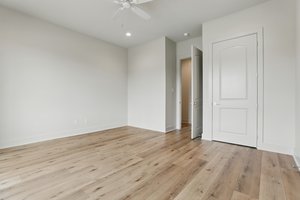  Photo 31
