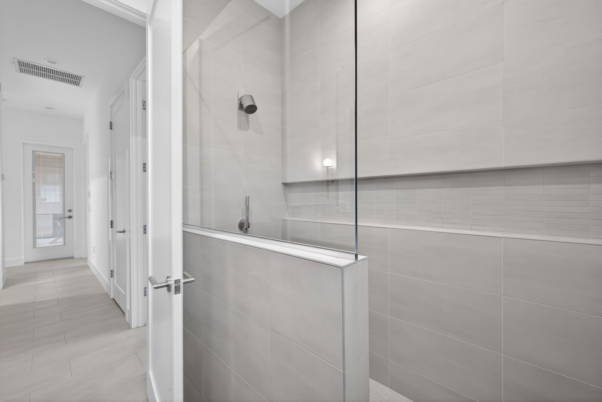 Guest Bathroom 2 of 2