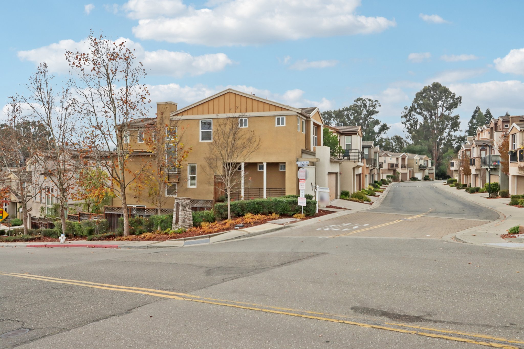 Chartwell St-L1312-007.jpg