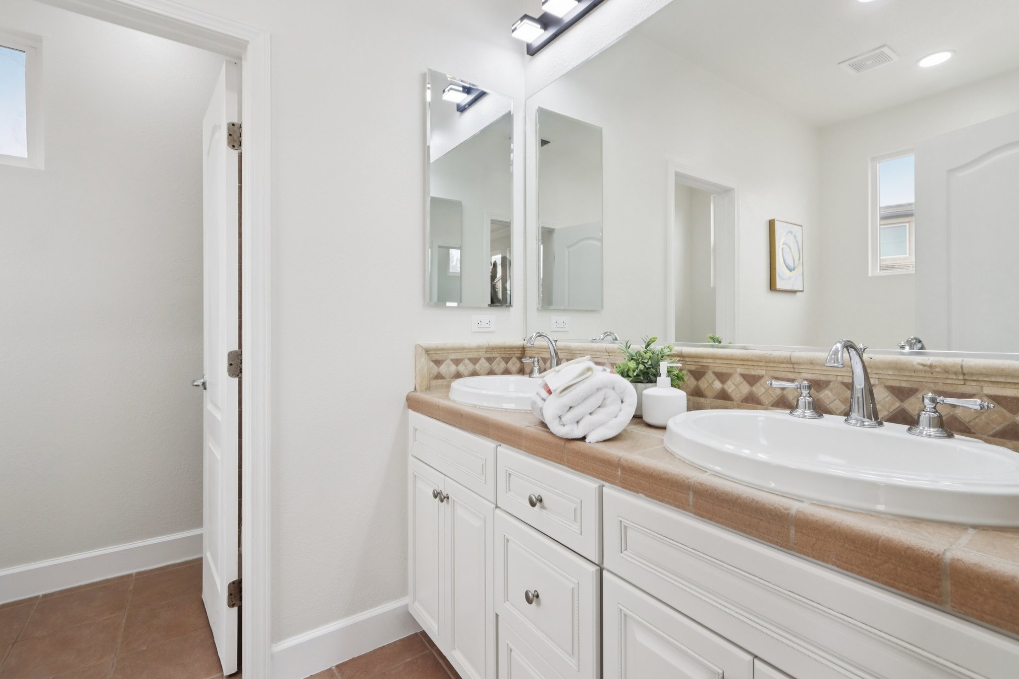 Chartwell St-L1312-041.jpg