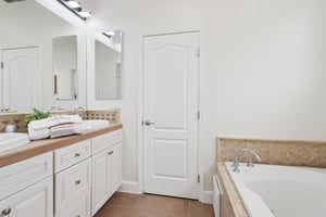 Chartwell St-L1312-042.jpg