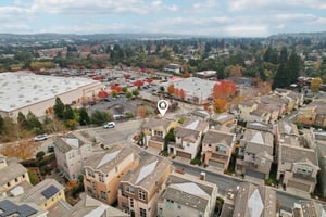 Chartwell St-L1312-058.jpg