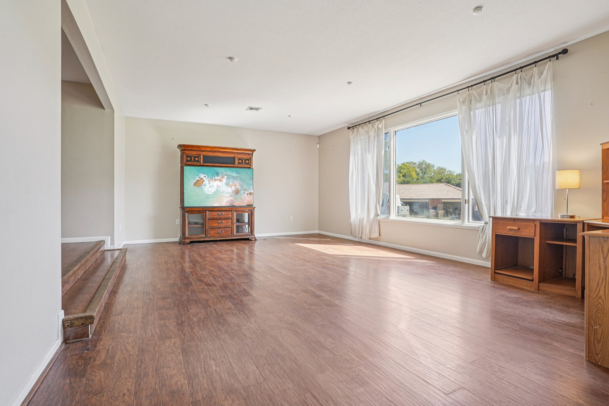 Overton Dr-S1103-011.jpg