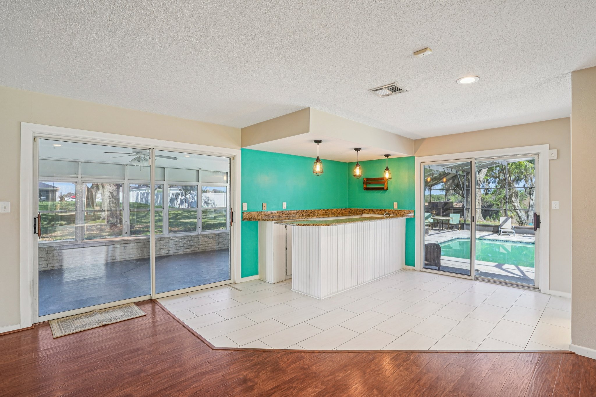 Overton Dr-S1103-020.jpg