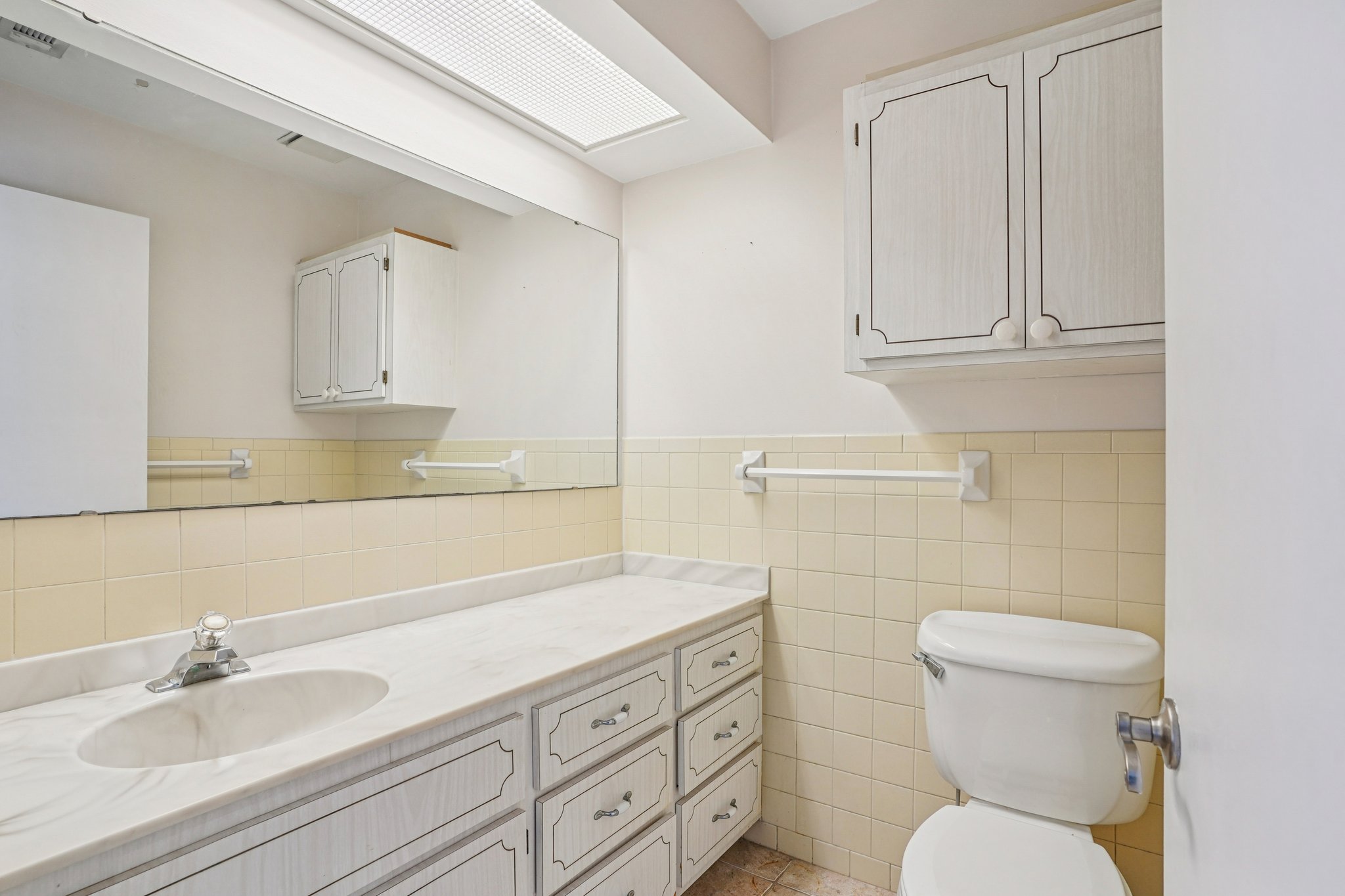 Overton Dr-S1103-040.jpg