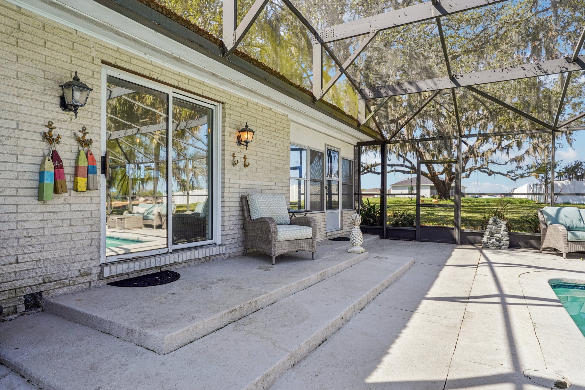 Overton Dr-S1103-044.jpg